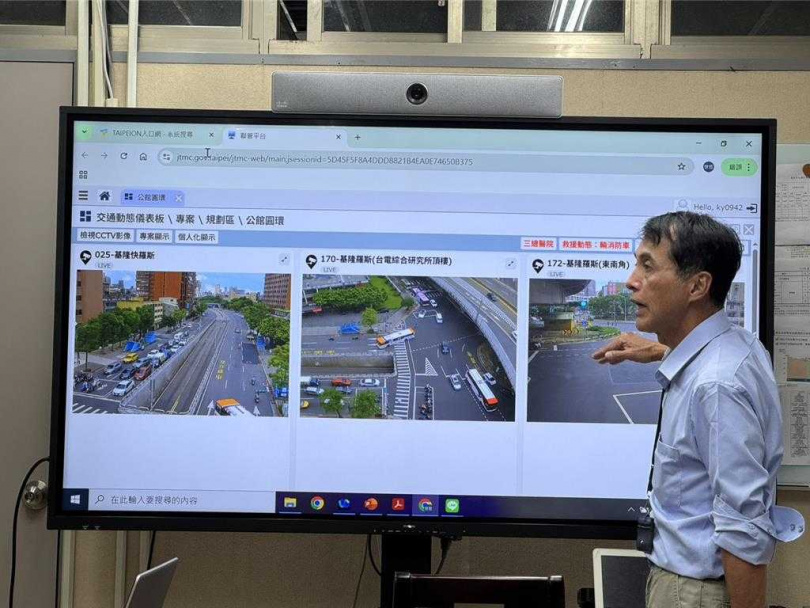 北市府13日將拆公館圓環並填平公車專用地下道,北市交通局長謝銘鴻表示,若不填平地下道工期將從2個月暴增至2年,將透過「公館專案聯合監控平台」協調,將衝擊降到最低。(圖/中國時報徐佑昇攝)