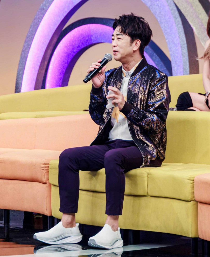 羅文聰擔任評審。（圖／中視提供）