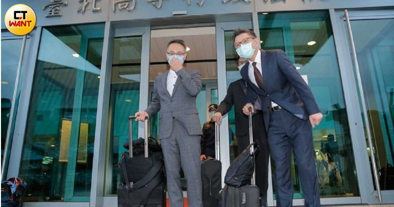 台北高等行政法院合議庭近期判決北市文山區戶政事務所必須接受一名申請換發身分證字號者之換發請求。圖非當事人。（示意圖／黃耀徵攝）