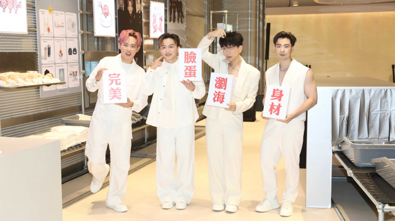 理想混蛋透露高雄巨蛋的進度。（圖／侯世駿攝）