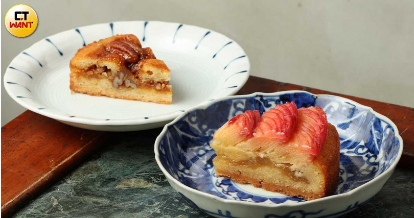 刻意挑選顏色紅艷的蘋果製作的「花朵蘋果塔」（前，160元）微酸又不過甜，「焦糖海鹽胡桃塔」則是鹹甜交織又帶有濃濃堅果香氣。（150元，圖／林士傑攝）
