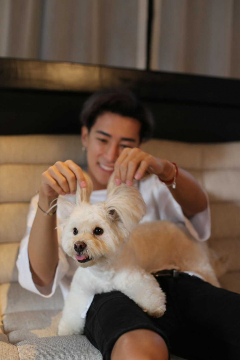 只養過貓的馬天佑在Jamie回家後成為狗奴。（圖／馬天佑提供）