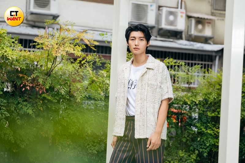 劉育仁在學生時期就廣受異性歡迎，情書收不完。（圖／楊澍攝）