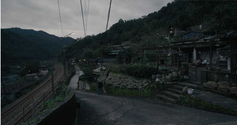 《侯硐奇譚》收錄台灣侯硐十幾個異事奇聞。（圖／Taiwan Docs提供）