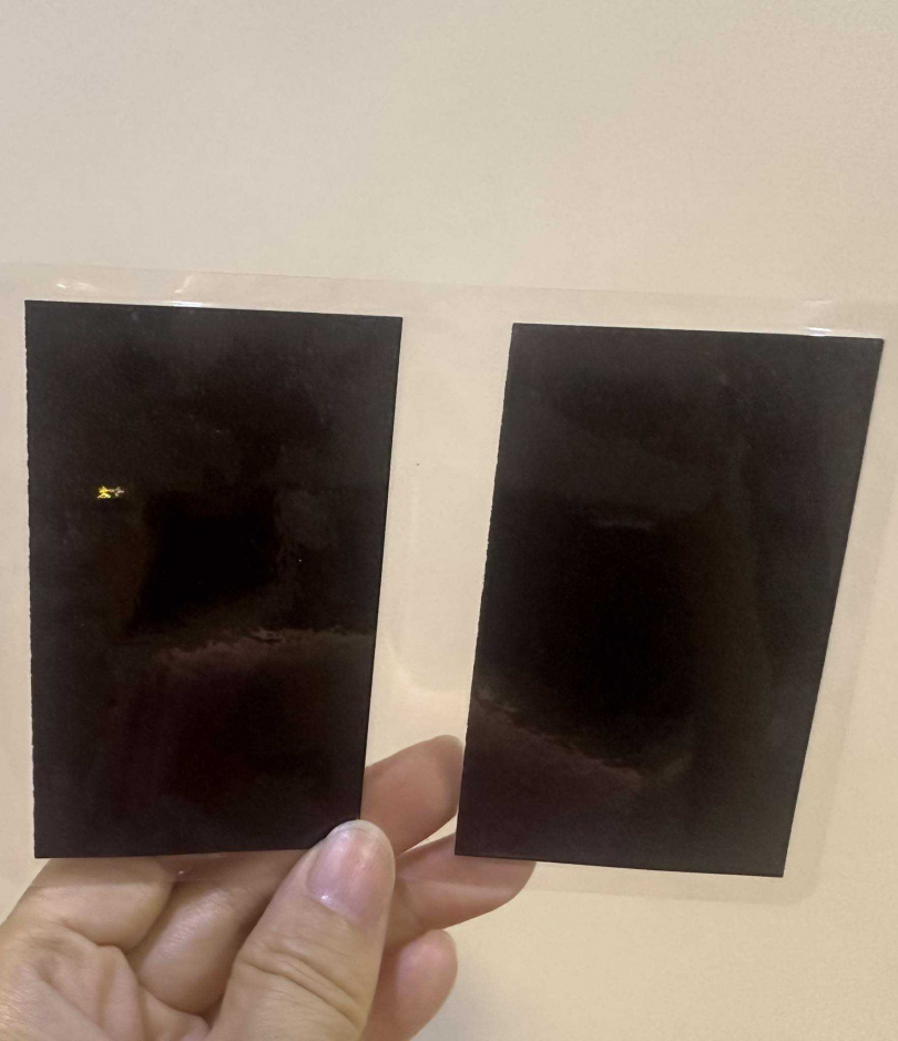 有民眾將車票拿去護貝，整張變全黑。（圖／翻攝臉書／鐵道文化之旅）