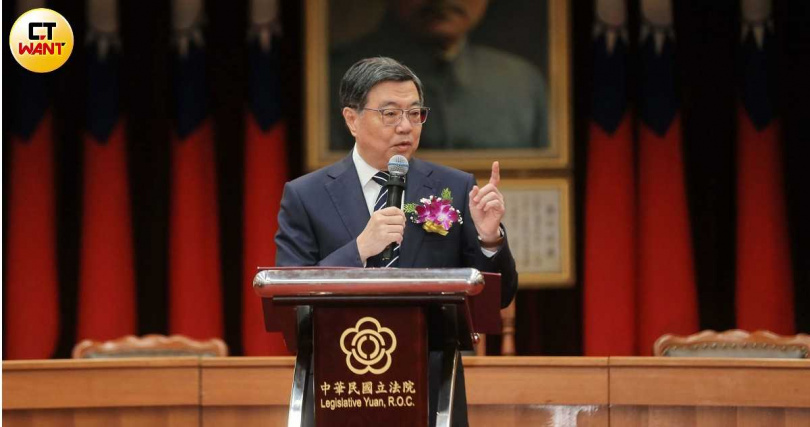 行政院長卓榮泰表示，若歲計賸餘用來普發現金，恐影響重大公共建設推動。（圖／周志龍攝）