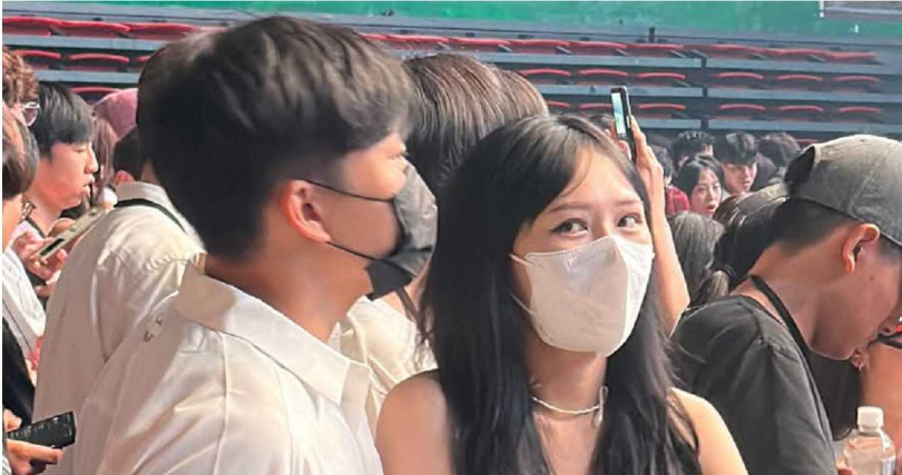 蕭伊跟Joeman在2024年看韓國女團Aespa演唱會時被民眾認出。（圖／翻攝自Threads／taiying.314）