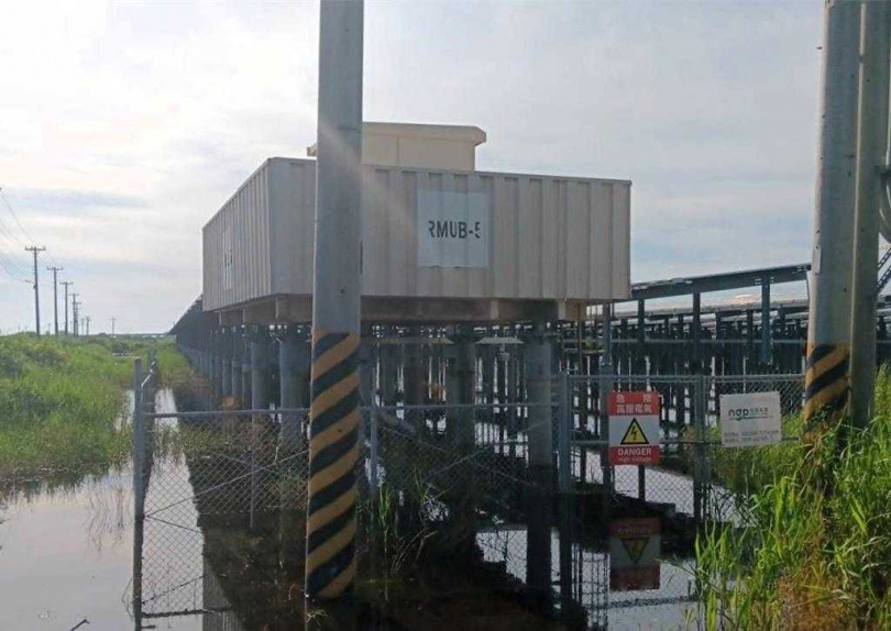 口湖鄉頂湖村種電的農田積水不退，農民及居民生活遭受衝擊。（圖／口湖鄉公所）