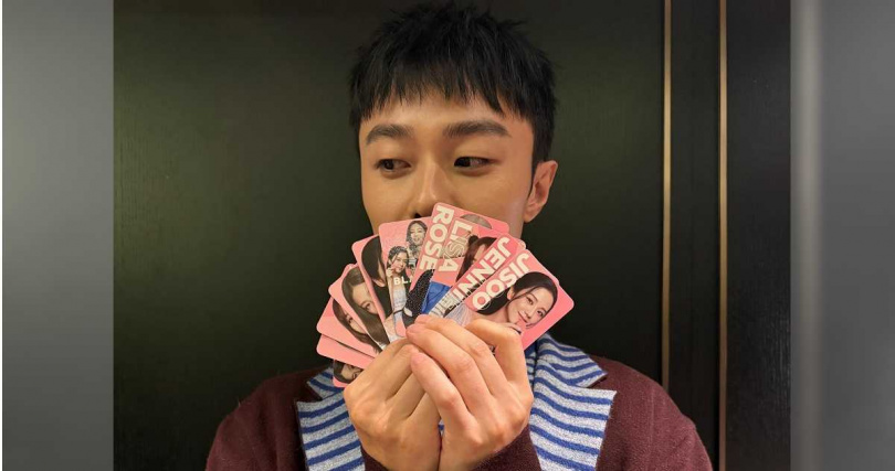 韓國粉絲寵壞施柏宇，BLACKPINK 應援禮浪漫爆棚。（圖／施柏宇工作室）