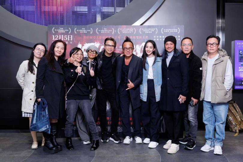 導演柯汶利、歌手黃大煒、張鈞甯等人出席電影感恩包場。(圖/just film提供)
