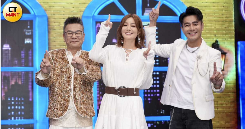 沈玉琳、莎莎、郭彥均一同出席《百分百娛樂》、《WTO姐妹會》全新時段記者會。(圖/蘇聖倫攝)