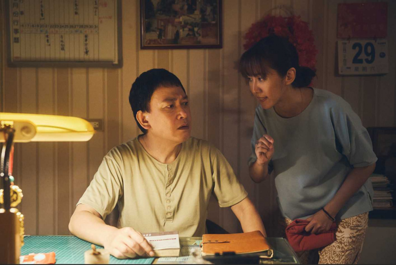 王識賢（左）在劇中夢想當工廠老闆。（圖／公視台語台、華視提供）