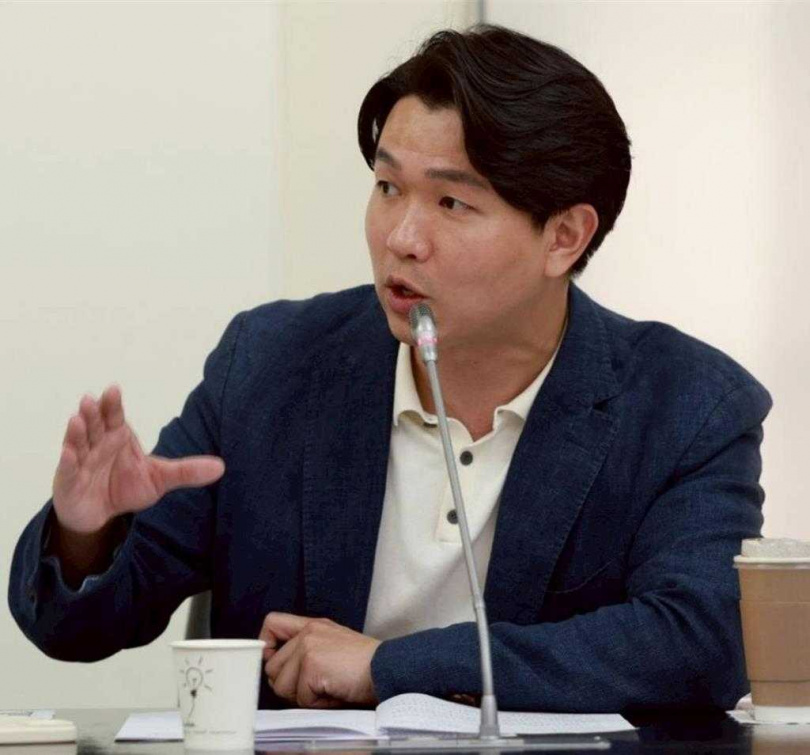 議員呂家愷抨擊，外交部無視國際情勢和人民安全，只顧推動表面政績。（圖／新北市議員呂家愷提供）