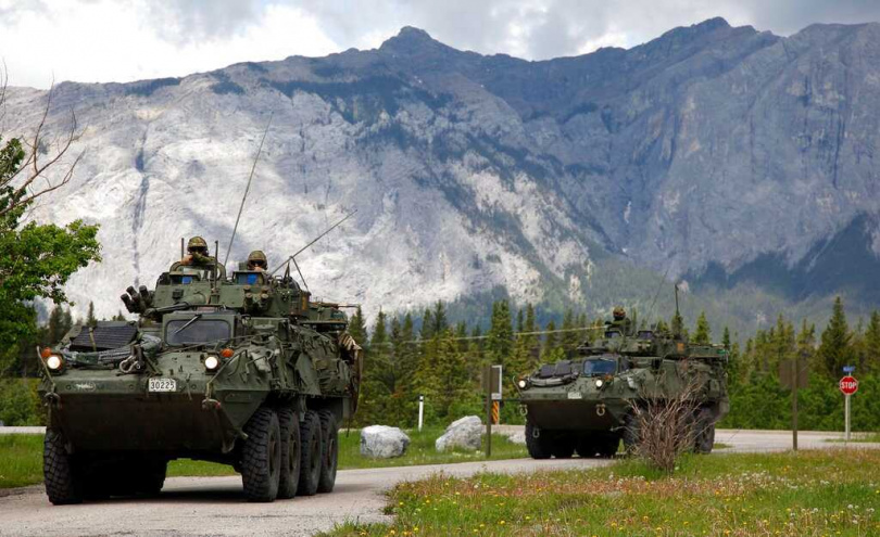 川普曾公開表示「加拿大應成為美國第51州」，挑釁言論引發加國政治與軍事警覺。