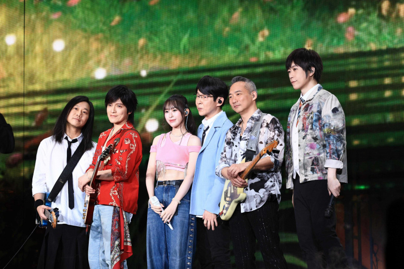 小玫瑰擔任五月天中午場嘉賓。(圖/相信音樂提供)