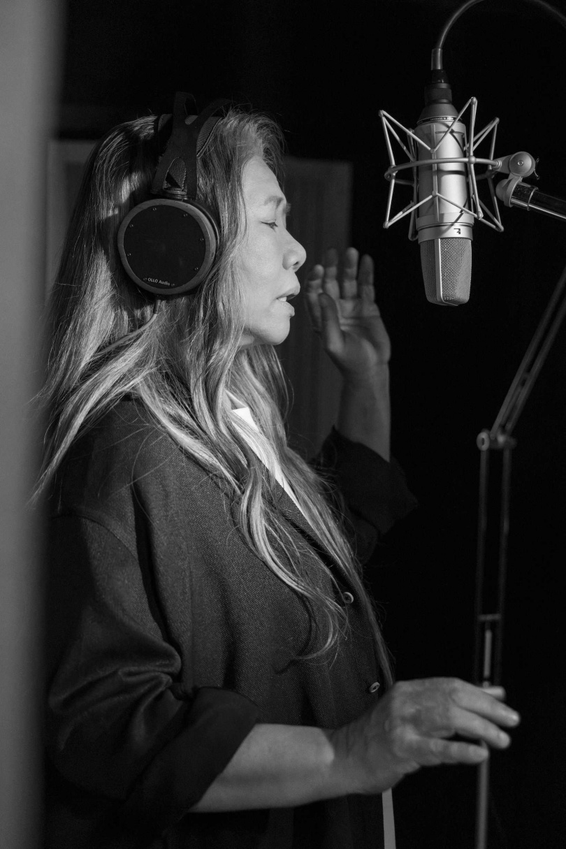 新專輯是70歲的陳小霞寫給自己的生命樂章。（圖／華研提供）