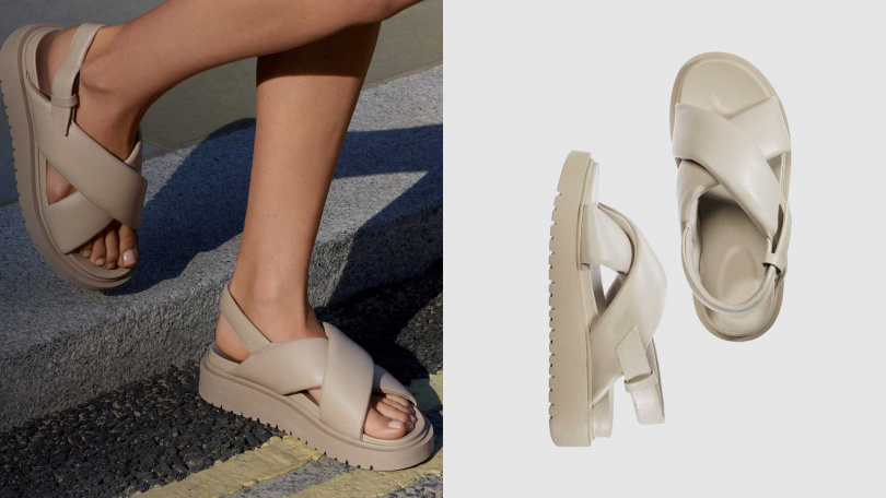 UNIQLO：C交叉帶涼鞋(女裝)／1,290元。（圖／品牌提供）