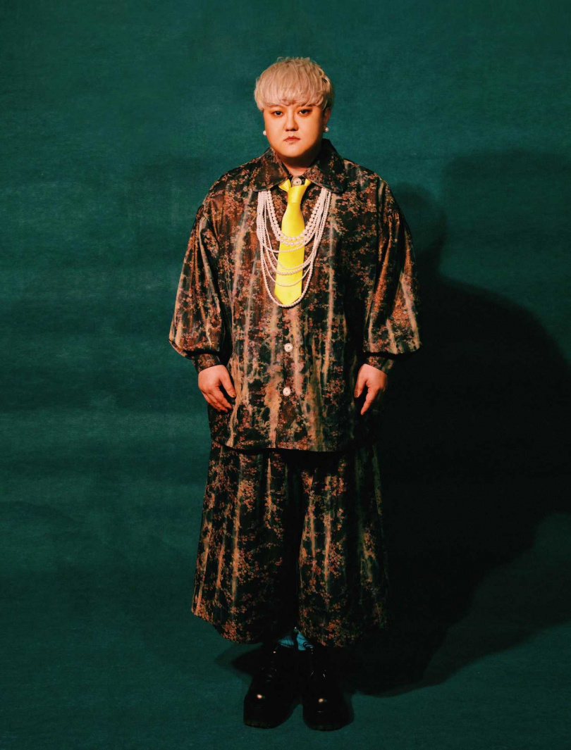 TRASH鼓手葵剛迎來 35 歲生日，並以個人分身「葵剛」推出全新專輯。（圖／華納音樂提供）