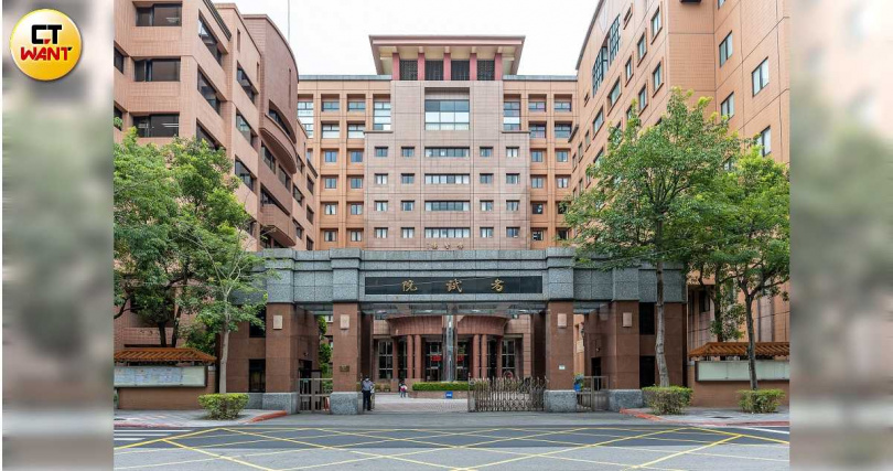 考選部回應考生與法界的憂慮，指出相關配套措施與模擬網站將於3月上線，以協助考生熟悉電腦化作答流程。（圖／本刊攝影組）