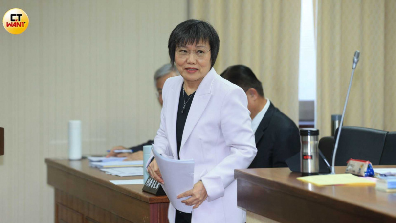 李貞秀國籍爭議未解，內政部除表態不提供相關機密文件供查閱外，也拒絕上台列席備詢。（圖／周志龍攝）