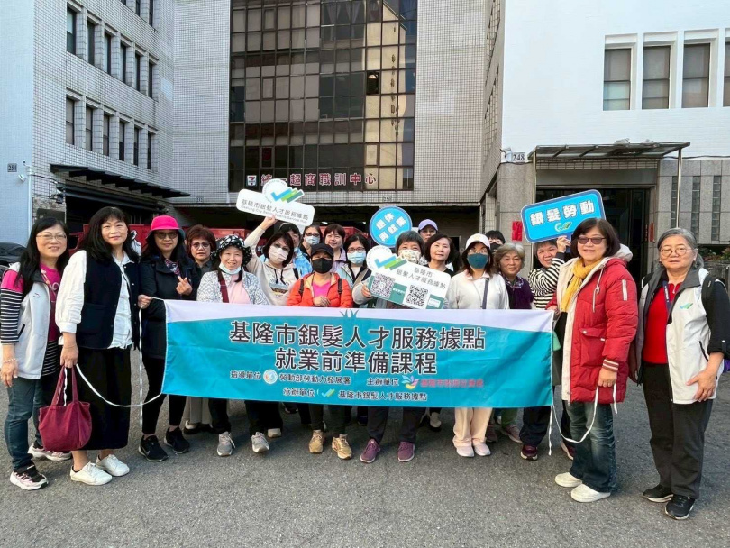 基隆市政府社會處楊玉欣處長表示透過每一次的課程活動,為銀髮族做好未來就業的準備。(圖片提供/基隆市政府)