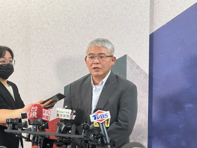 國家住宅及都市更新中心董事長花敬群,出面說明兆基、趙姬、寄居蟹等公司爆發財務爭議。(圖/報系資料照)