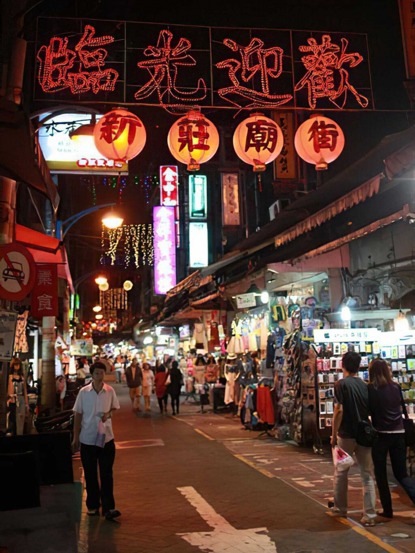 新莊廟街擁有豐富歷史縱深，如今稍嫌黯淡，地方希望活化，把記憶故事留下來。（圖／翻攝自新北市觀光旅遊網）