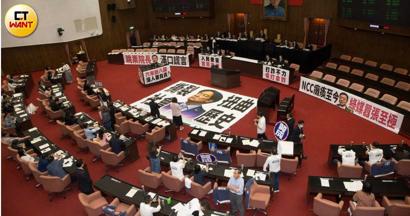 朝野攻防自第11屆以來持續升溫，從隔空交鋒延伸至國會殿堂，國防軍購成為如今焦點。（圖／CTWANT攝影組）