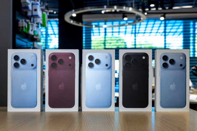蘋果證實,少數使用AT&T網路的iPhone 18 Pro Max會突然失去行動服務。