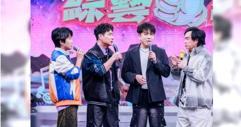 許志豪（右二）見翁鈺鈞暈船。（圖／中視提供）