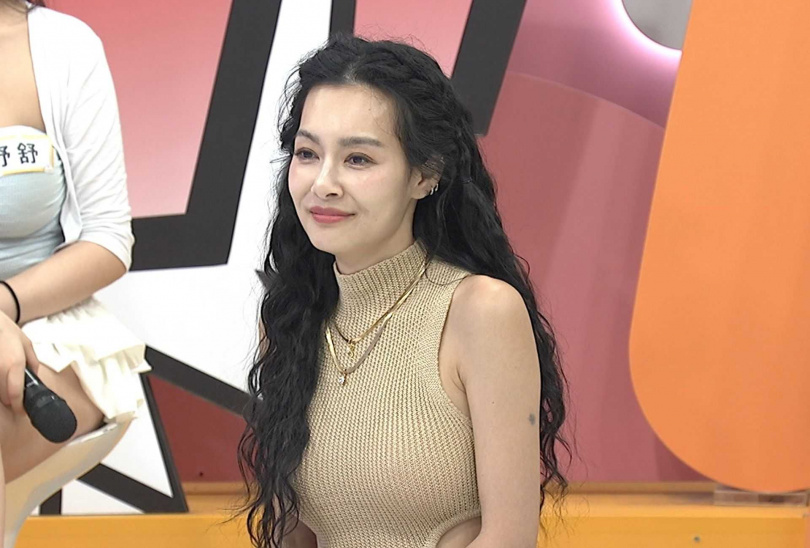 王思佳曾公開與記者的對話截圖。(圖/中天提供)