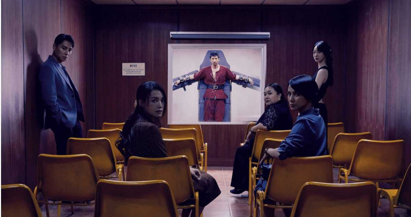 舒淇在劇中因李心潔而決定復仇。（圖／Netflix提供）