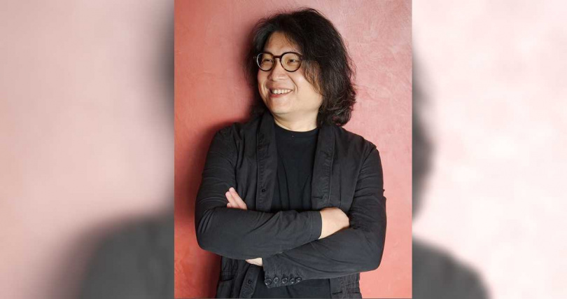 建築師莫國箴認為，公會必須交給有在執行業務的會員去運作，但現在公會重要幹部多是「類停業」的「老前輩」，應該改選交棒給年輕人。（圖／翻攝莫國箴Moek Mo臉書）