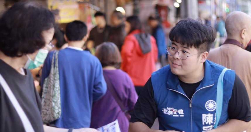 國民黨台北市議員擬參選人陳冠安質疑，卓榮泰門票若由中華職棒取得，是否形同開拓「全新購票管道」，相關取得方式應向外界說明。（圖／陳冠安臉書）