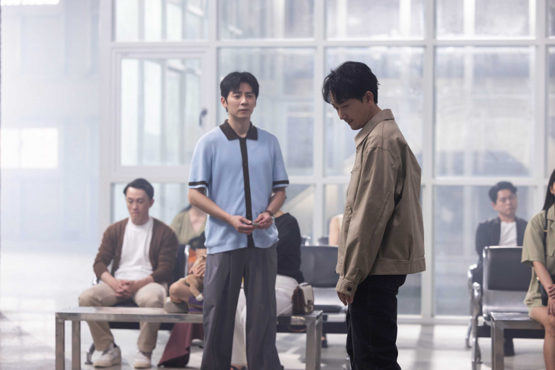 施名帥與李國毅合作MV默契十足。（圖／相信音樂提供）