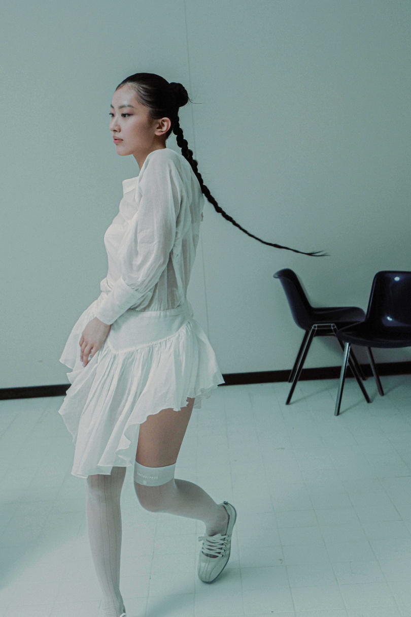 新歌MV由陳康堤的好友年輕導演MO LYU執導。（圖／香港華納音樂提供）