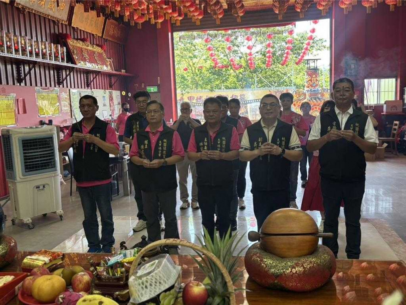 桃園鎮德宮供奉來自大甲鎮瀾宮的分靈「巧克力媽」，將於10月11日首度舉辦桃園地區大型繞境，信徒可鑽轎底、扛神轎，親身感受媽祖慈悲護佑與庇佑力量。（圖／中國時報姜霏攝）