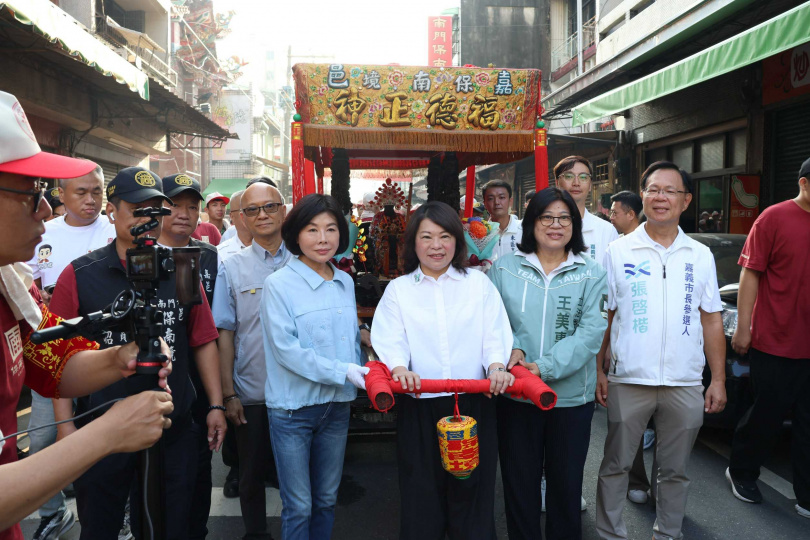 張啓楷拚接棒黃敏惠,並喊出要跟王美惠公開辯論。(圖/嘉義市政府提供)