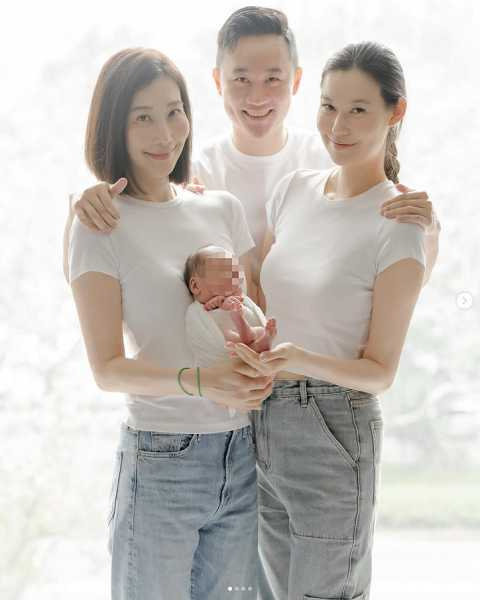 錢德月PO出三代同堂合照。（圖／翻攝自錢德月IG）