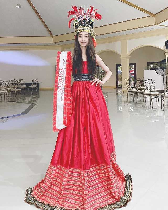 嘎琳曾多次參加國際選美比賽,更獲得世界華裔小姐亞軍、亞洲小姐亞軍等多項選美殊榮。(圖/翻攝自嘎琳臉書)