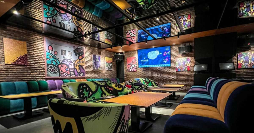 信義區少見能品嚐現調專業調酒的KTV包廂。(圖/金色三麥提供)