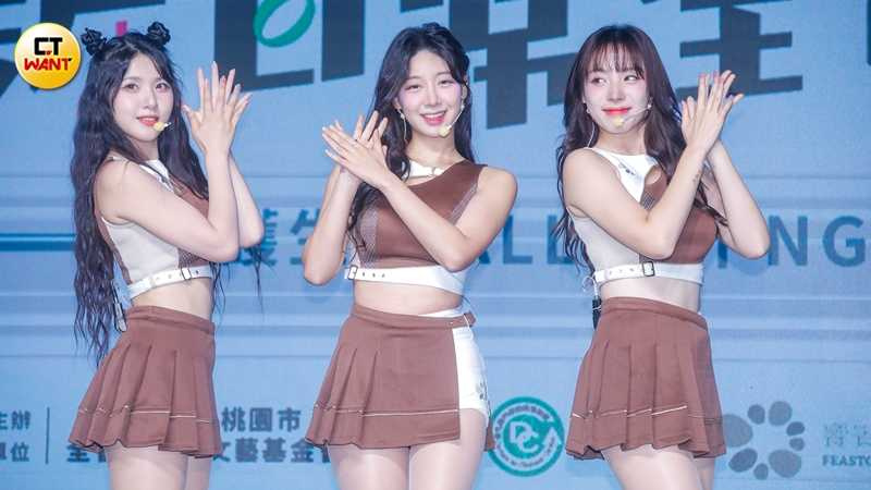 廉世彬（左起)、禹洙漢和河智媛於今年3月加入樂天女孩，被稱為「韓援三本柱」。（圖／本刊攝影組）