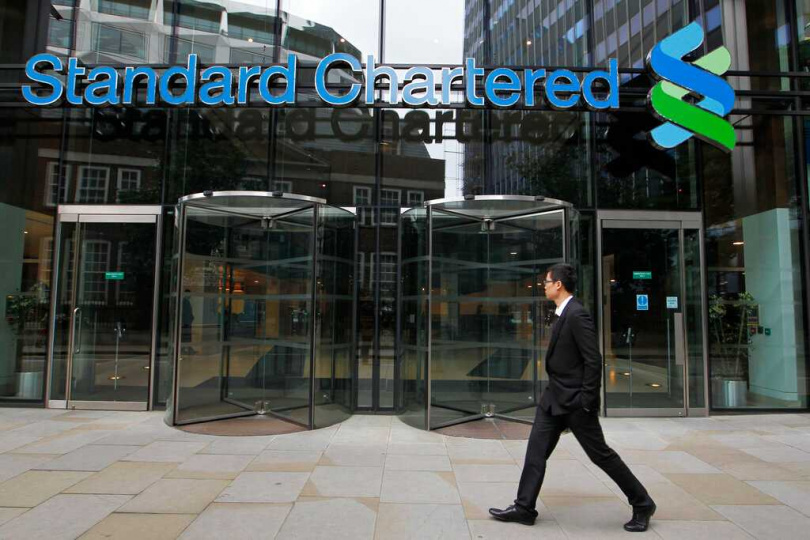 渣打預計2030年前削減至少15%後勤人力，引發市場關注。