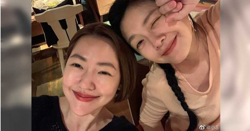 小S表示,全家人始終深愛大S留下的兩名子女,呼籲外界不要再散播未經證實的消息。(圖/翻攝自小S微博)