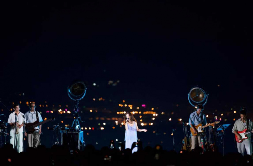 田馥甄在海拔600多公尺的南投埔里虎嘯山嵐飛行場開唱。（圖／何樂音樂提供）