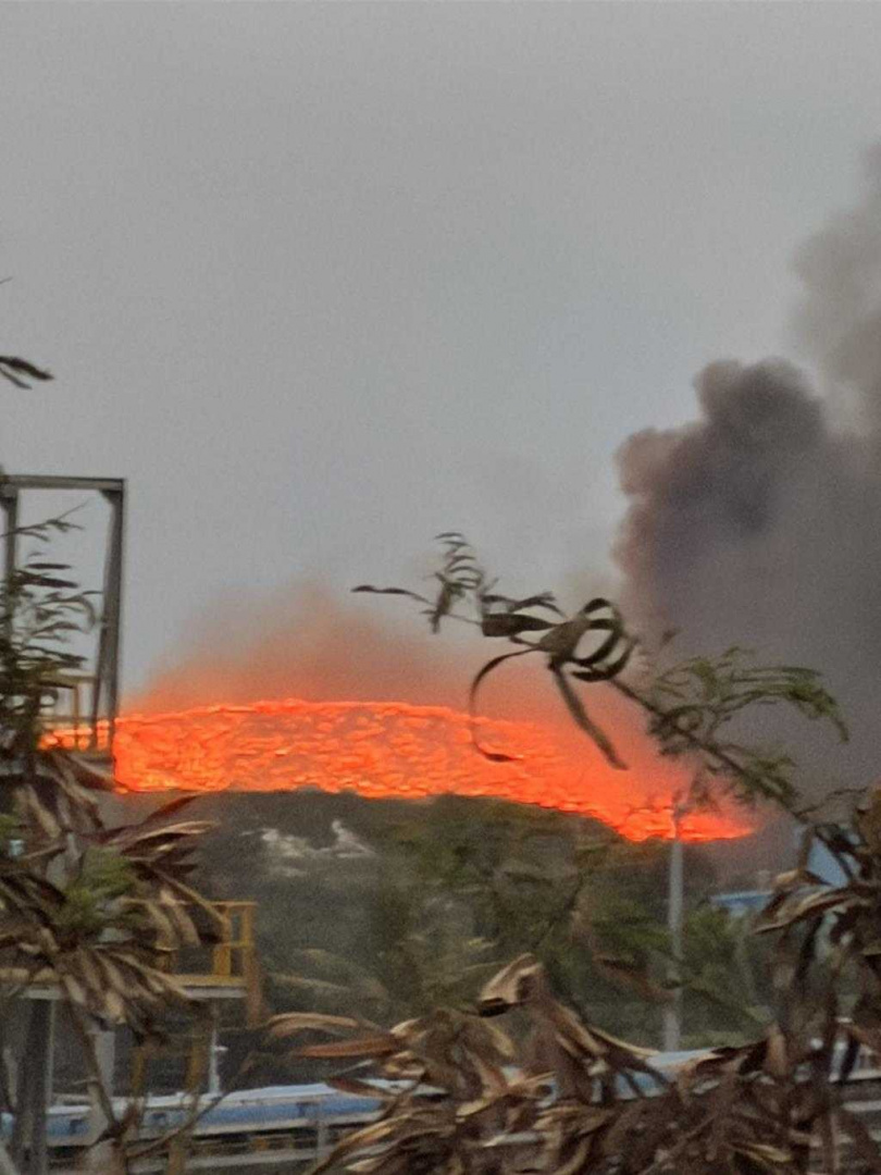 花蓮市美崙地區垃圾淹埋場再起大火。（圖／民眾提供）