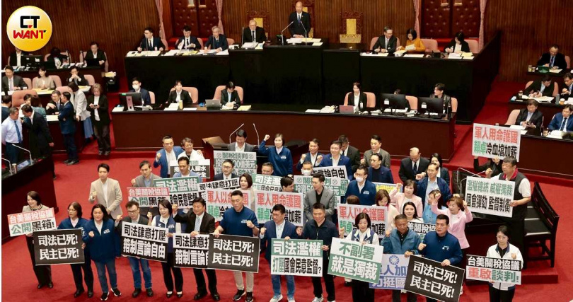 軍購案將於5月6日召開朝野協商，國民黨內部能否在此之前凝聚共識，備受關注。圖／黃耀徵攝）