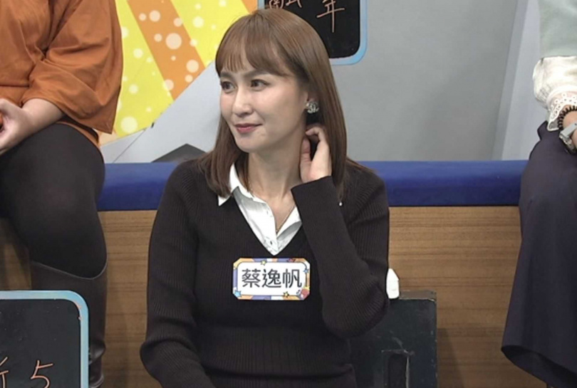 蔡逸帆分享菜鳥主播時的辛酸事。(圖/中天綜合台提供)