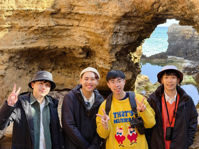 理想混蛋日前受邀至墨爾本oddshapes音樂節開唱。(圖/何樂音樂提供)