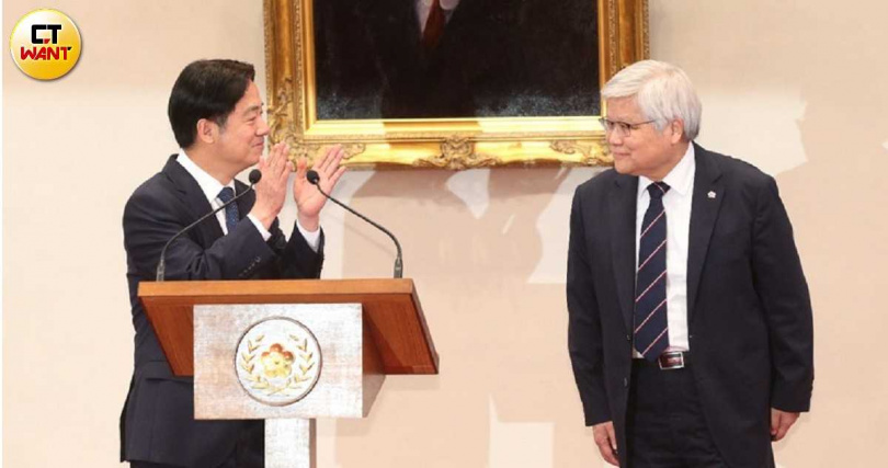 台積電(TSMC)赴美投資動見觀瞻,總統賴清德(左起)與台積電董事長魏哲家保持密切聯繫。(圖/趙世勳攝)